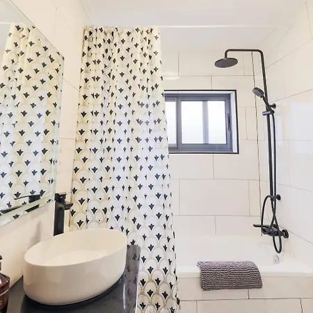 Vila Arrifes Upstairs Apartment *